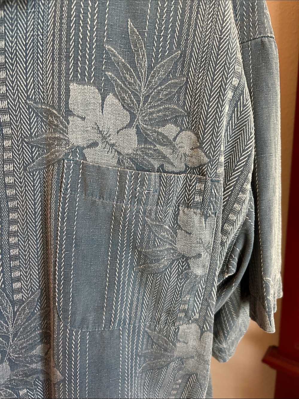 Men's Casual Short-Sleeve Button-Down Shirt in Slate Blue Floral - Picture 6 of 10
